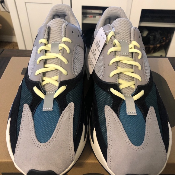 Yeezy 700 Wave Runner - Picture 5 of 8